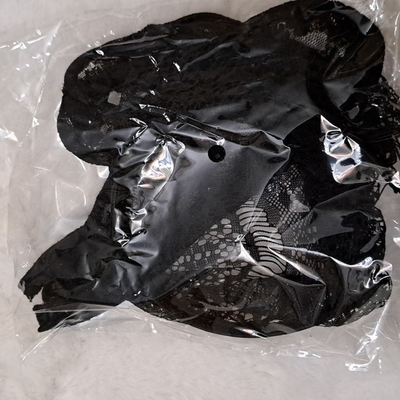 Black Headband Bunny w Lace Halloween - Picture 2 of 3